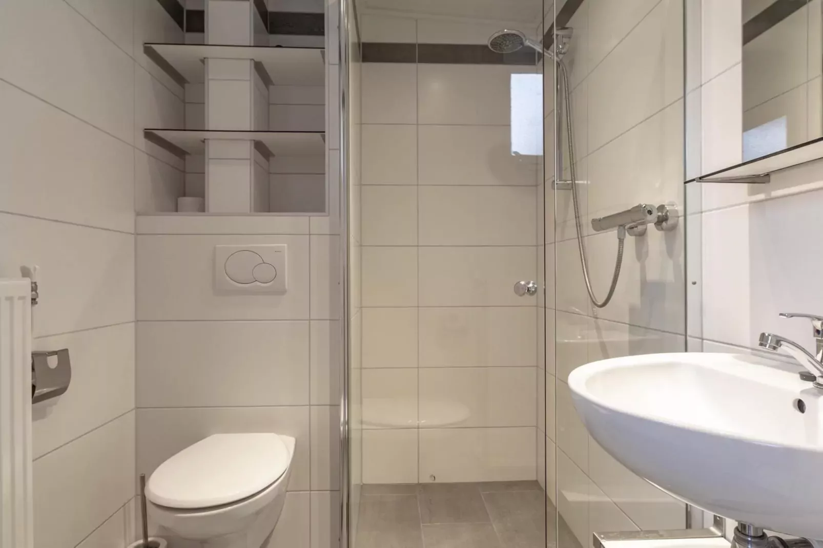 Duinland 181-Badkamer