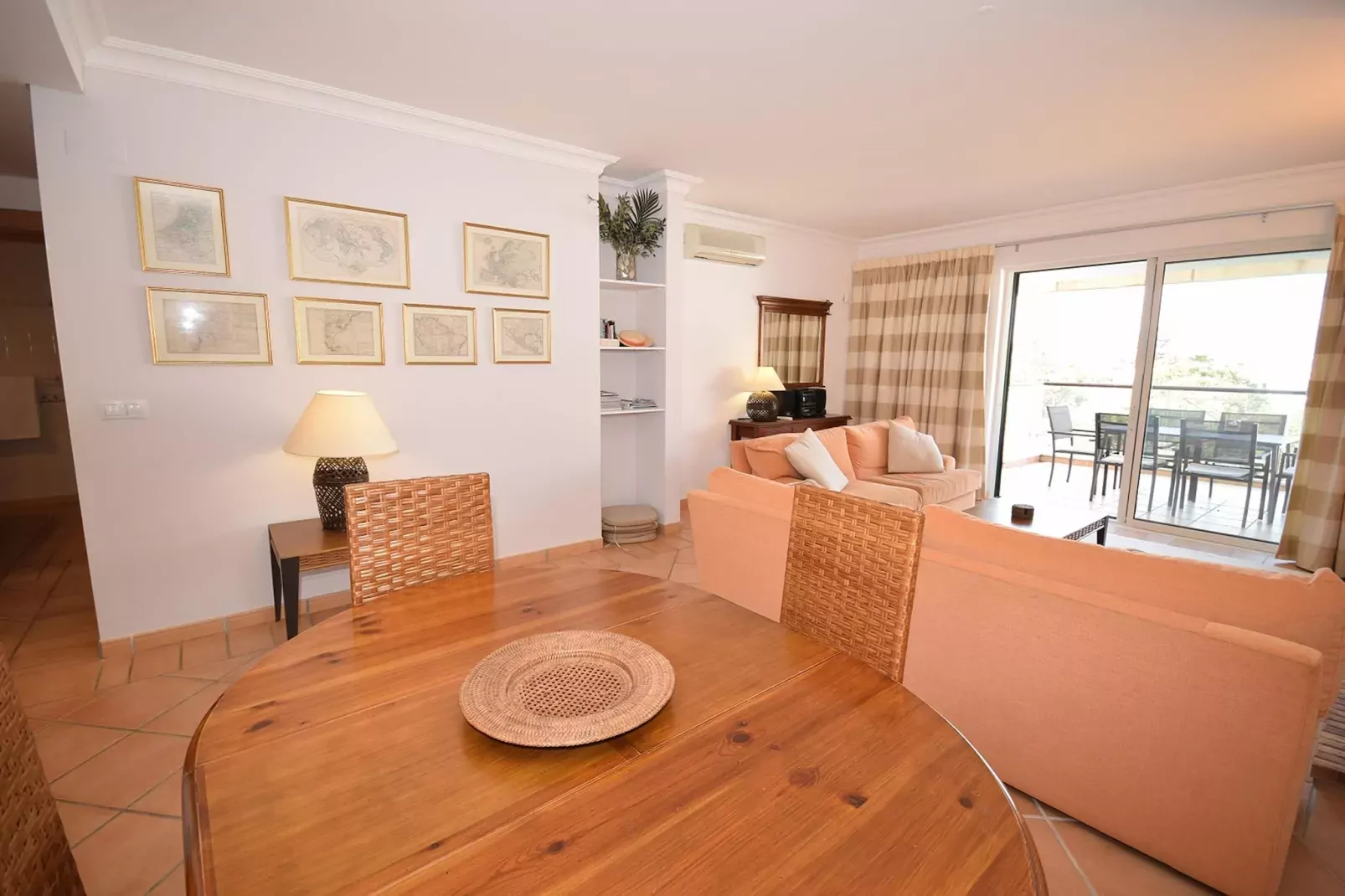 Apmto Villa Sol-Woonkamer