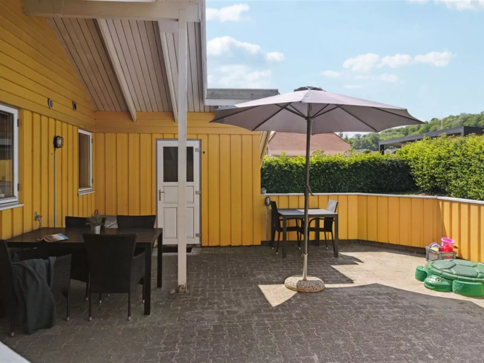 "Halla" - 250m from the sea-Buiten