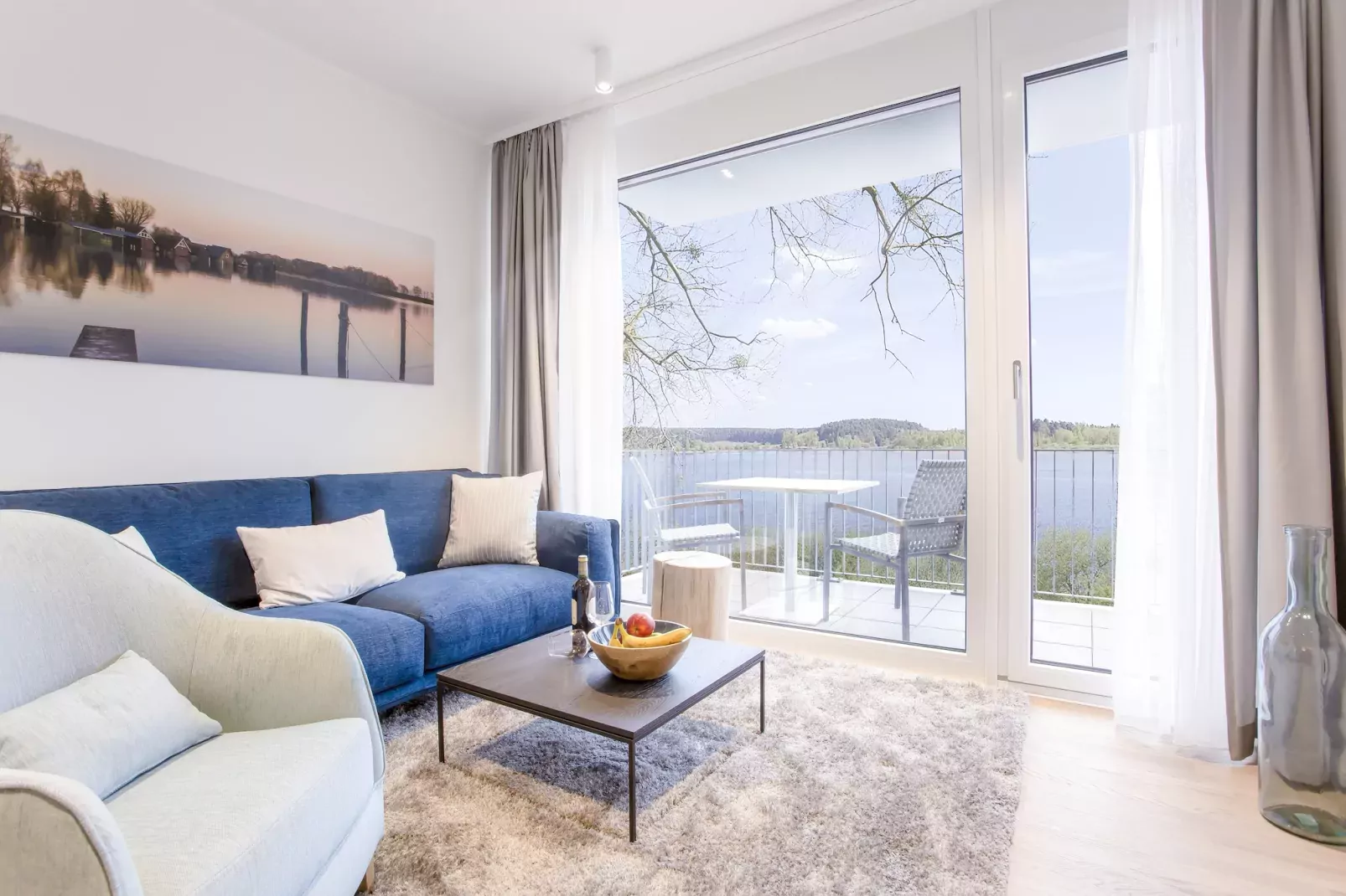 Apartments im MAREMÜRITZ Yachthafen Resort & Spa / Aurora Landseite 2 Personen-Woonkamer