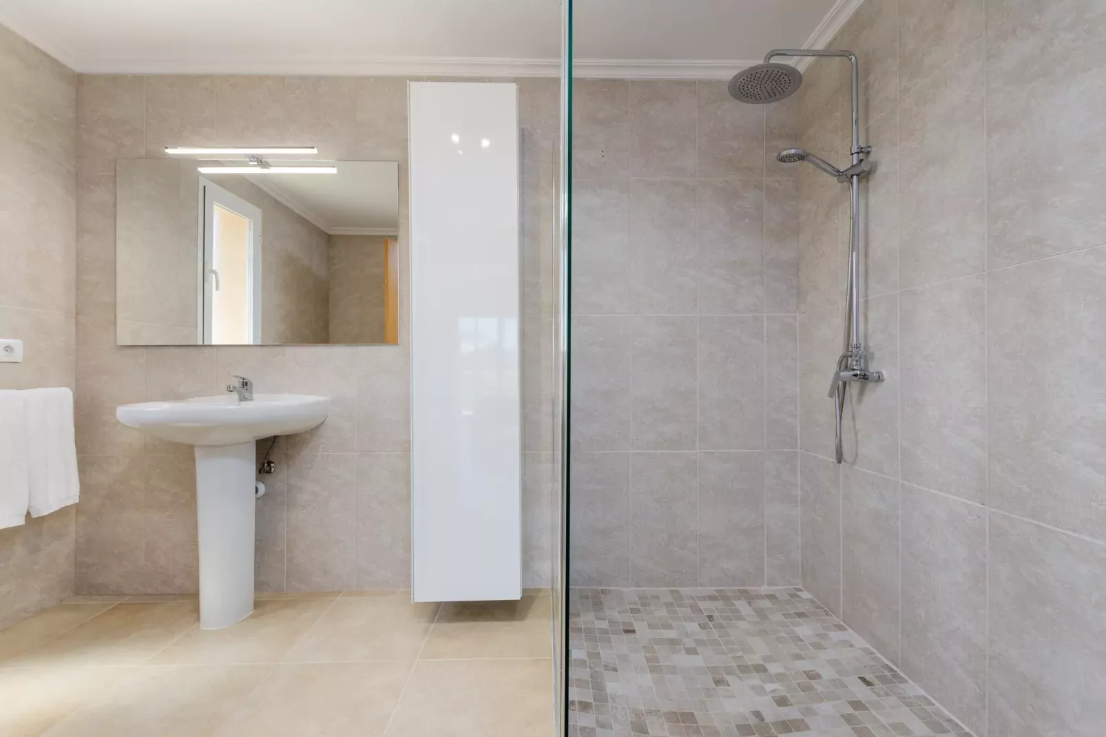 Dones D'aigua 11-Badkamer