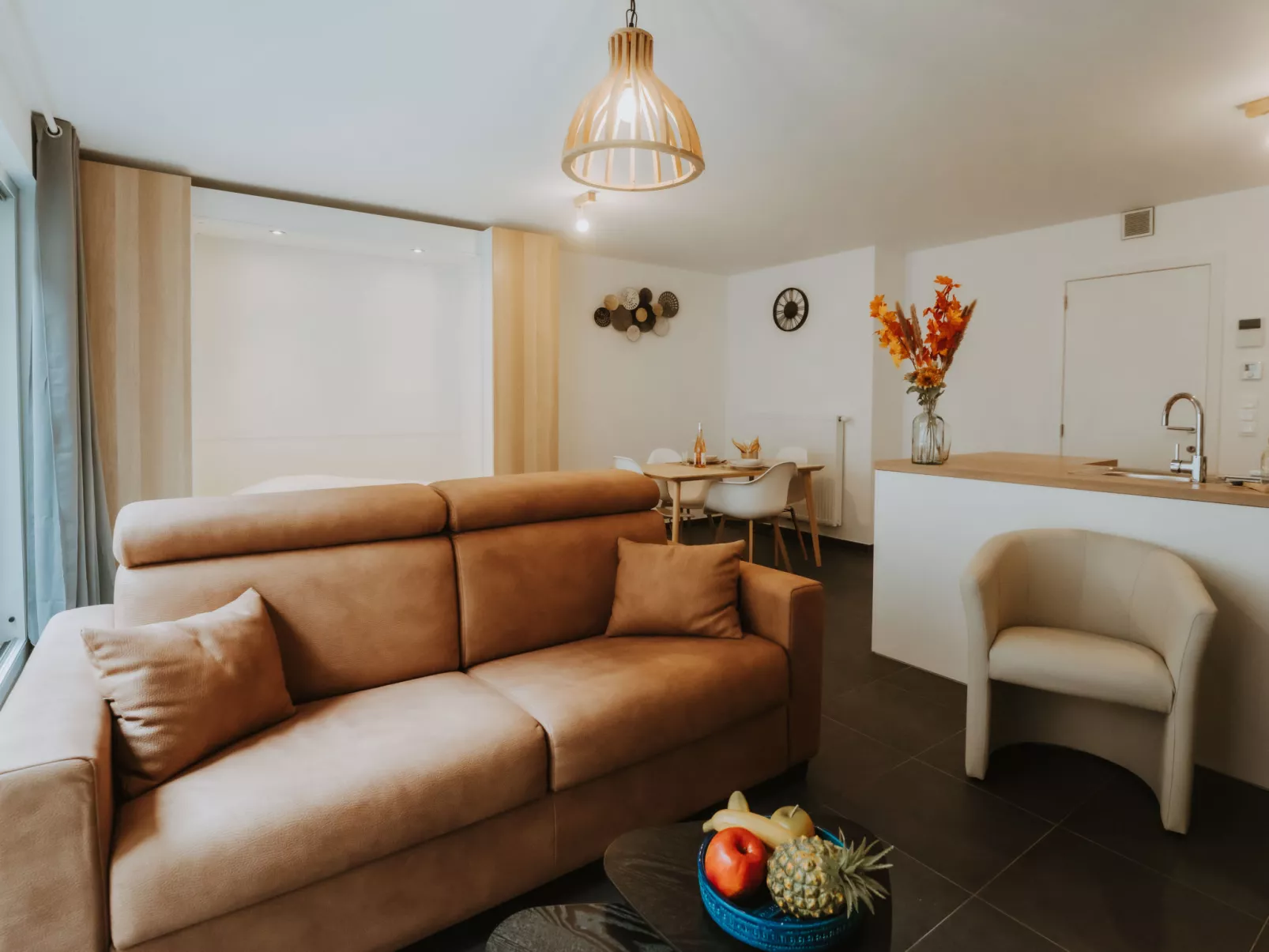 Oasi with parking and terrace-Binnen
