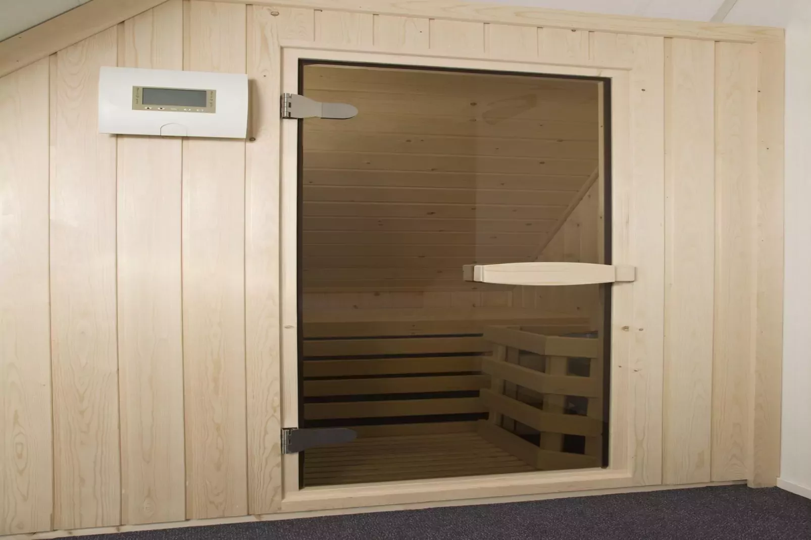 Skip Wellness de luxe met sauna-Sfeer