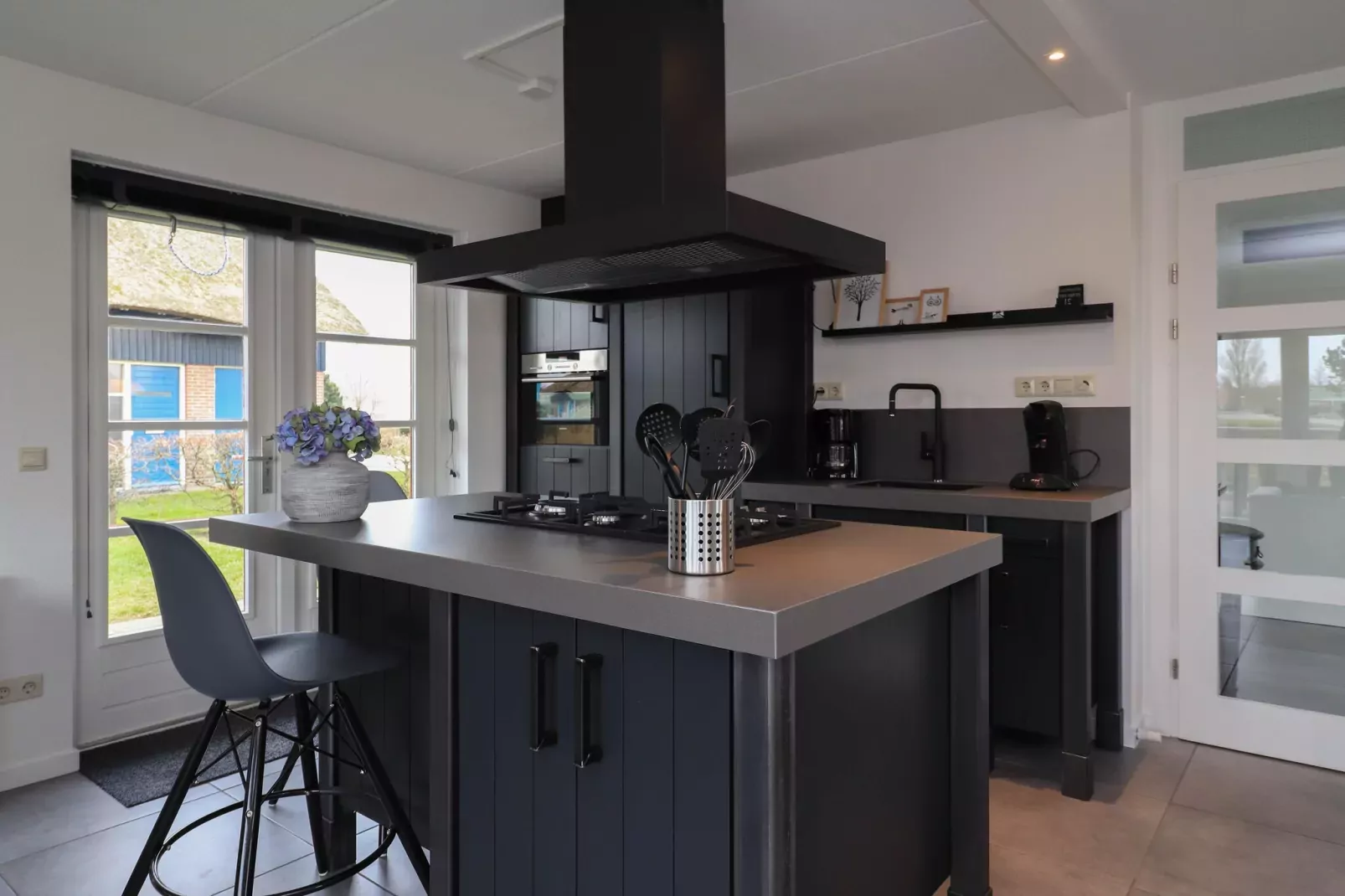 Beach Resort Makkum 36-Keuken