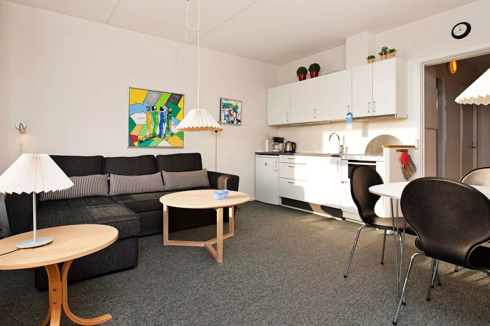 2 rooms-Binnen