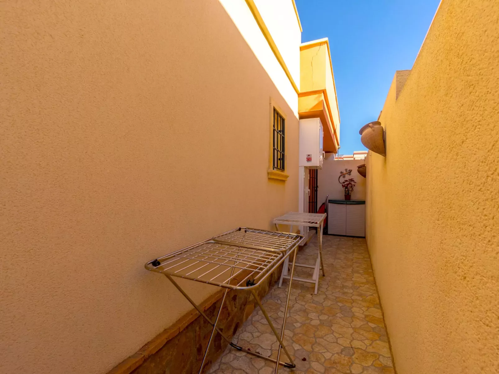 Residencial Villa Madrid-Buiten