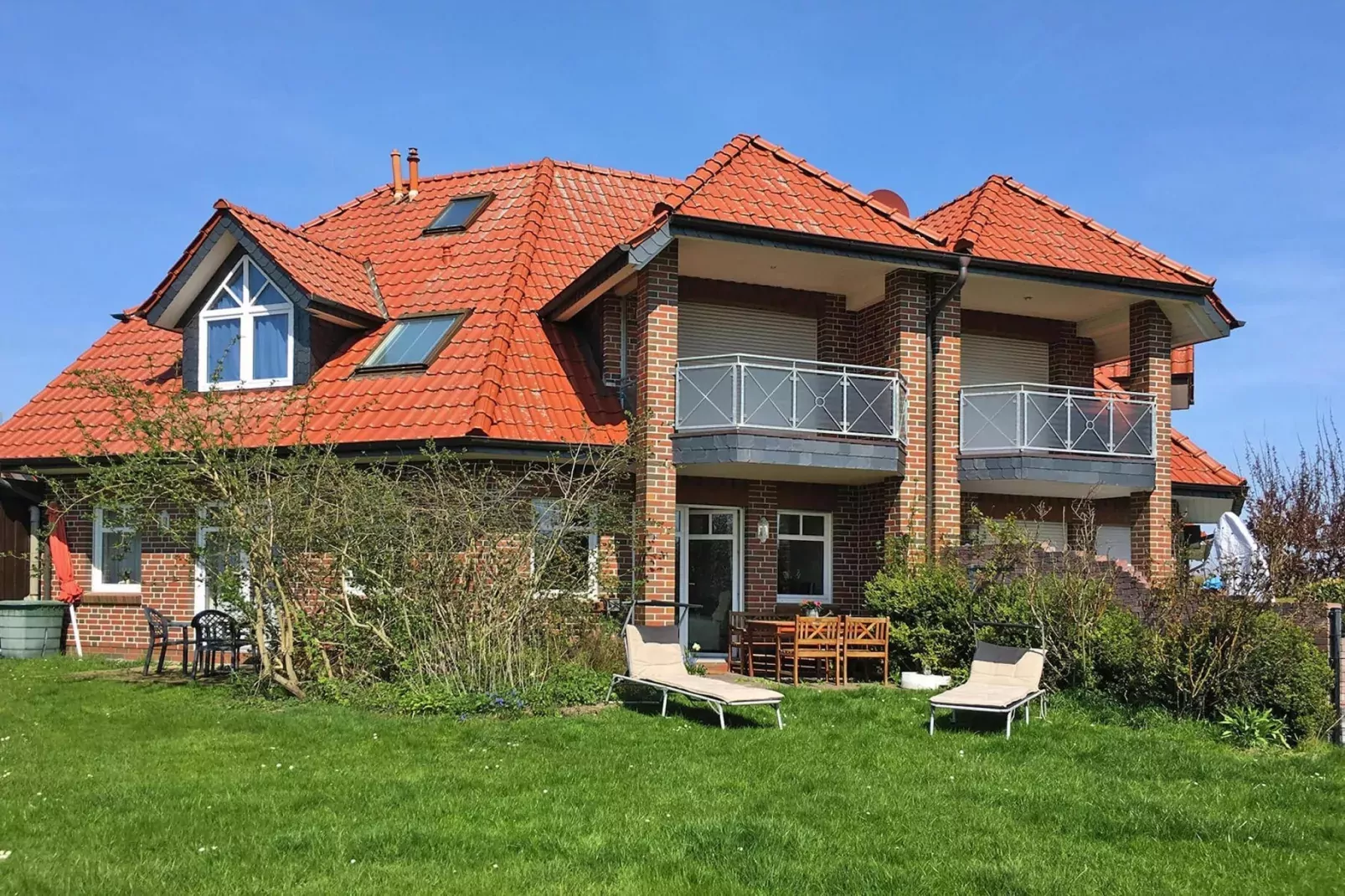 Ferienwohnung Fedderwardersiel-Buitenkant zomer