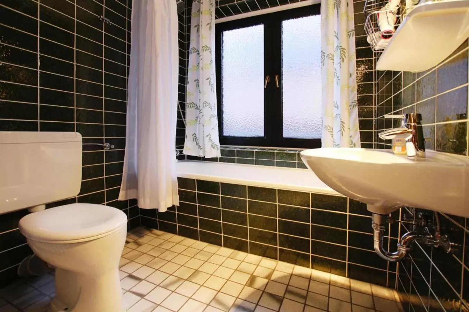 Apartementhaus Helene Wohnung 3 - Westerland-Badkamer