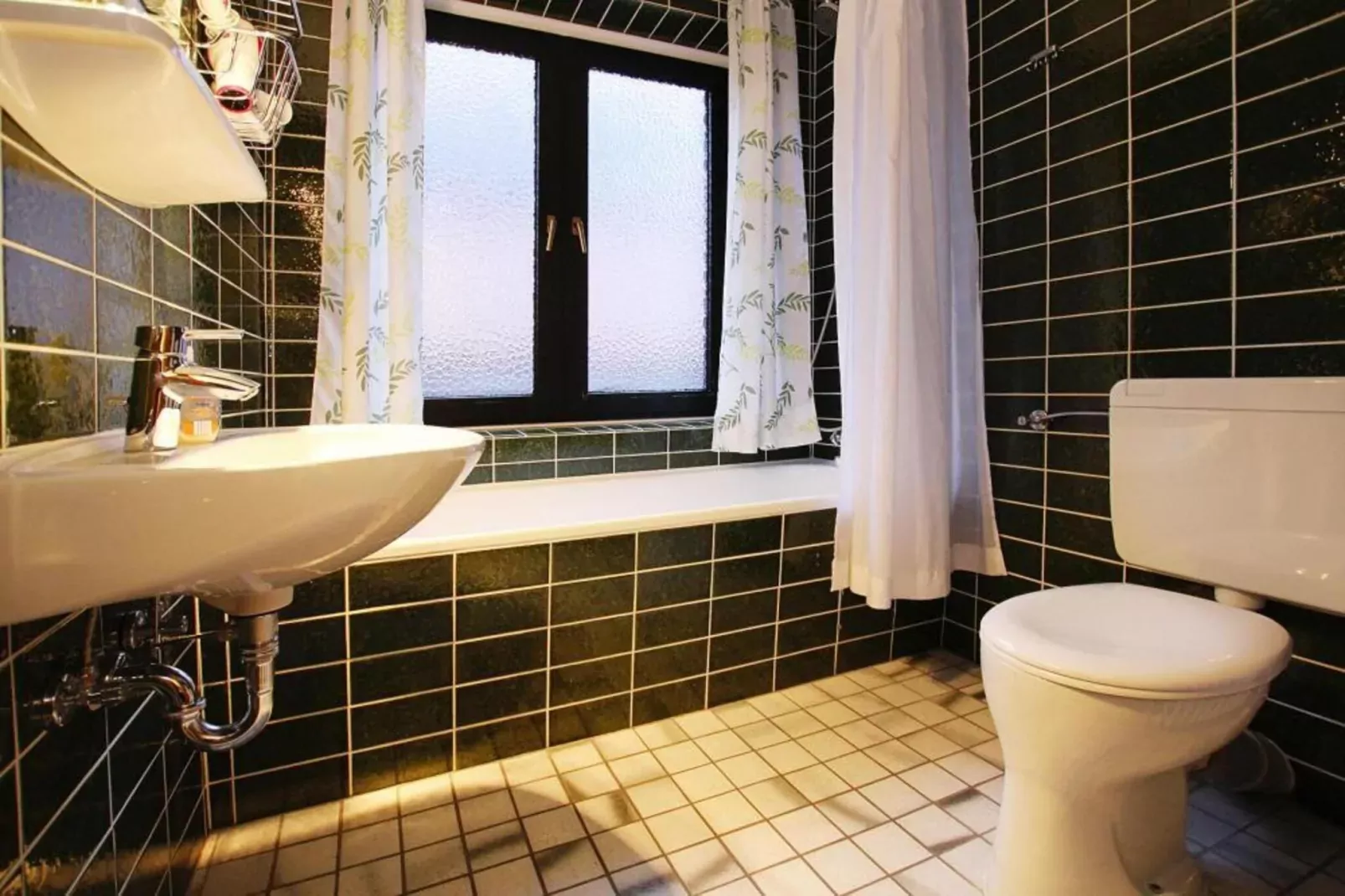 Apartementhaus Helene Wohnung 3 - Westerland-Badkamer