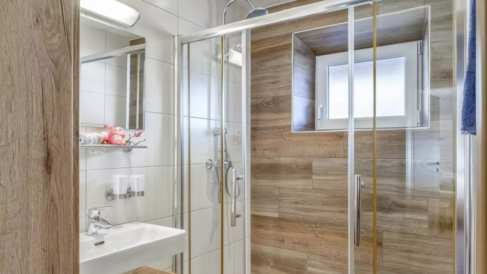 Chalet Staffner oben-Badkamer