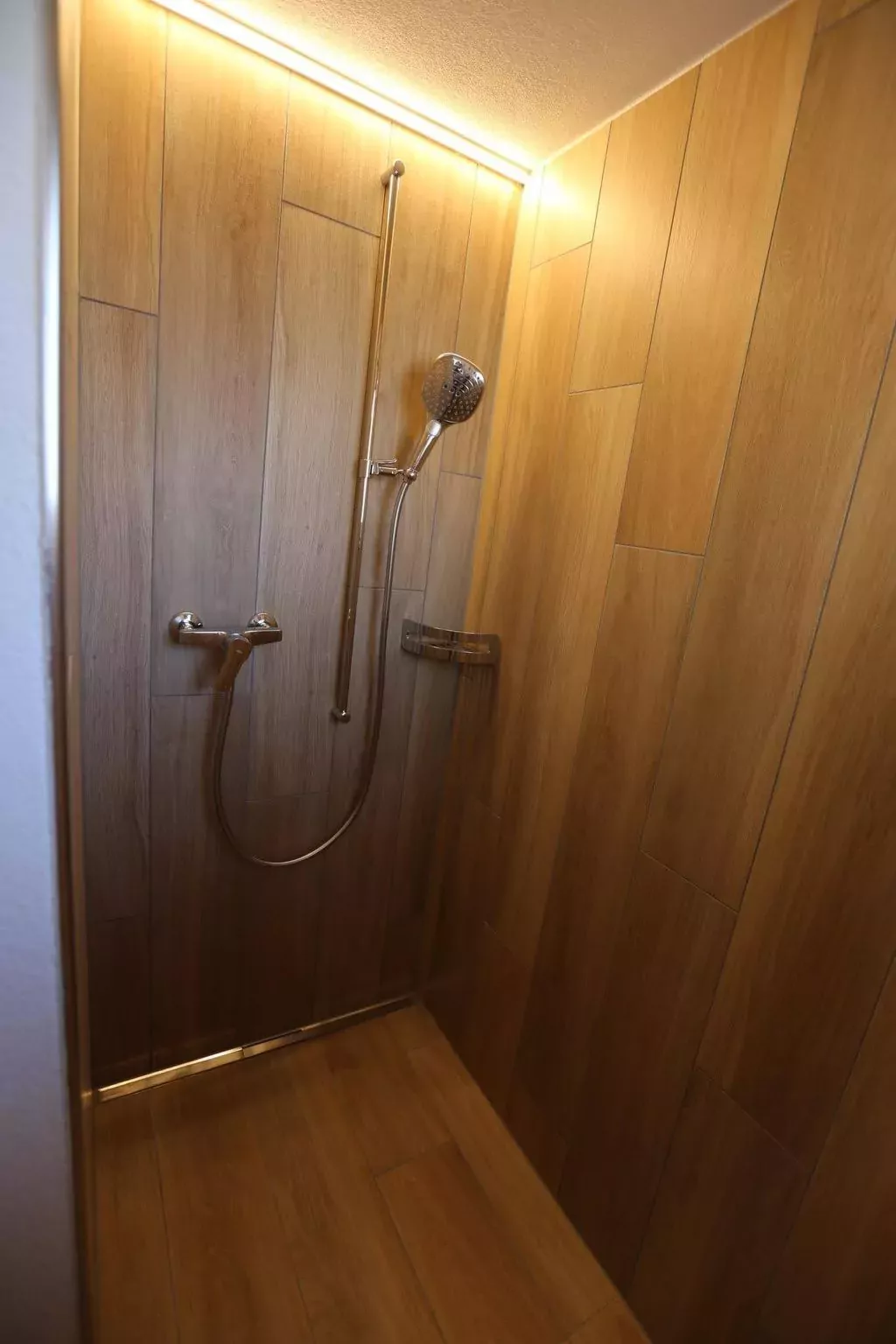 Chalet Claudia-Binnen
