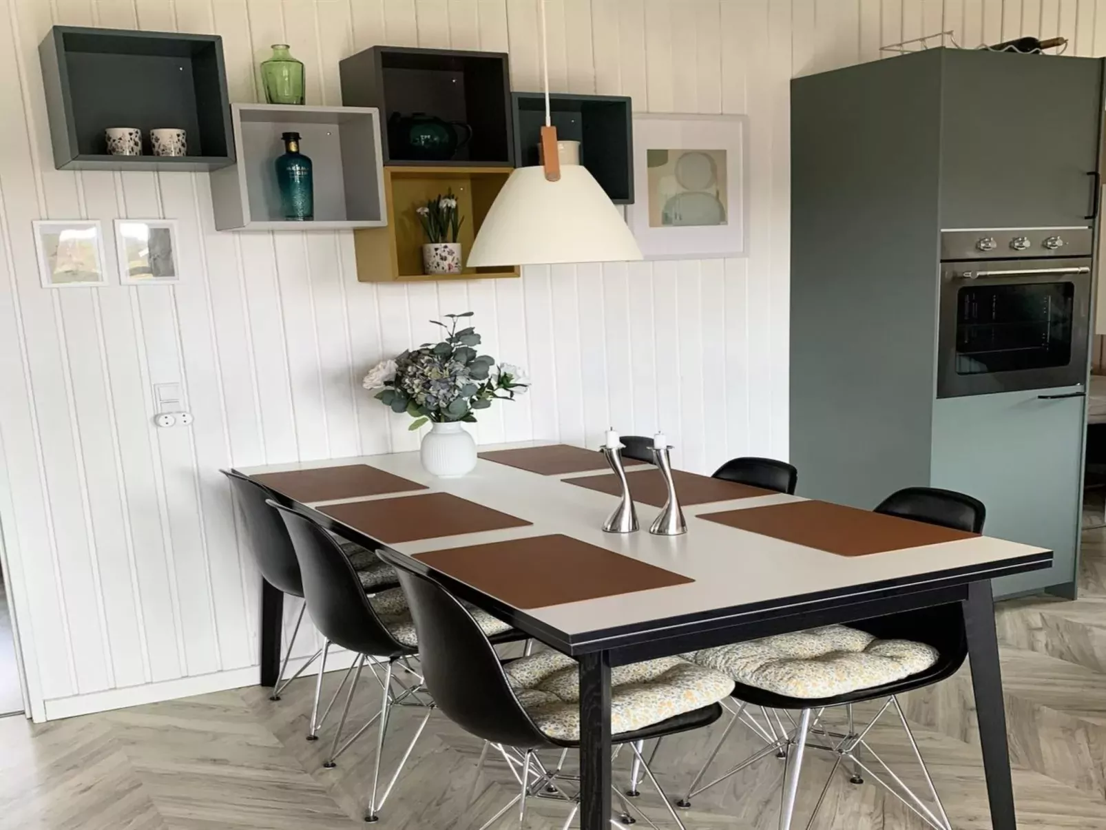 "Skyler" - 1km from the sea-Binnen