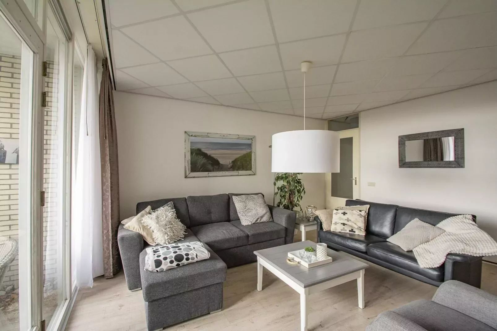 Strandslag 107-Woonkamer
