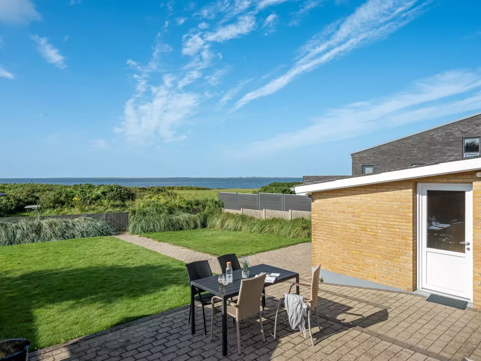 "Bergulv" - 20km from the sea-Buiten