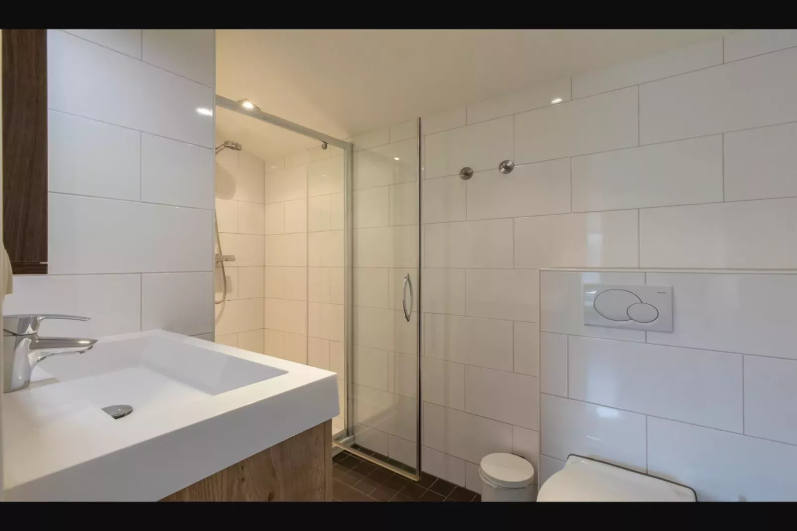 Overnachten in Zoutelande  Comfortabel Appartement Langstraat 5A-Badkamer