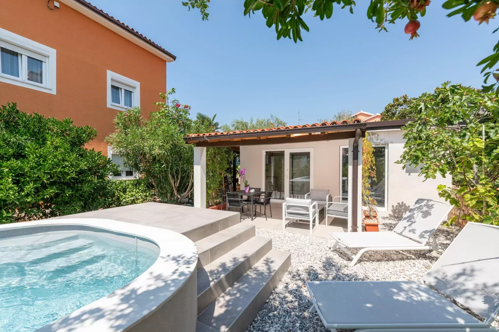 Villa Alis-Buitenkant zomer