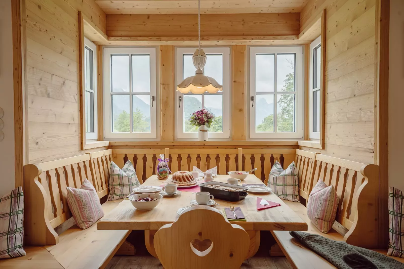 Haus Traun 2-Eetkamer