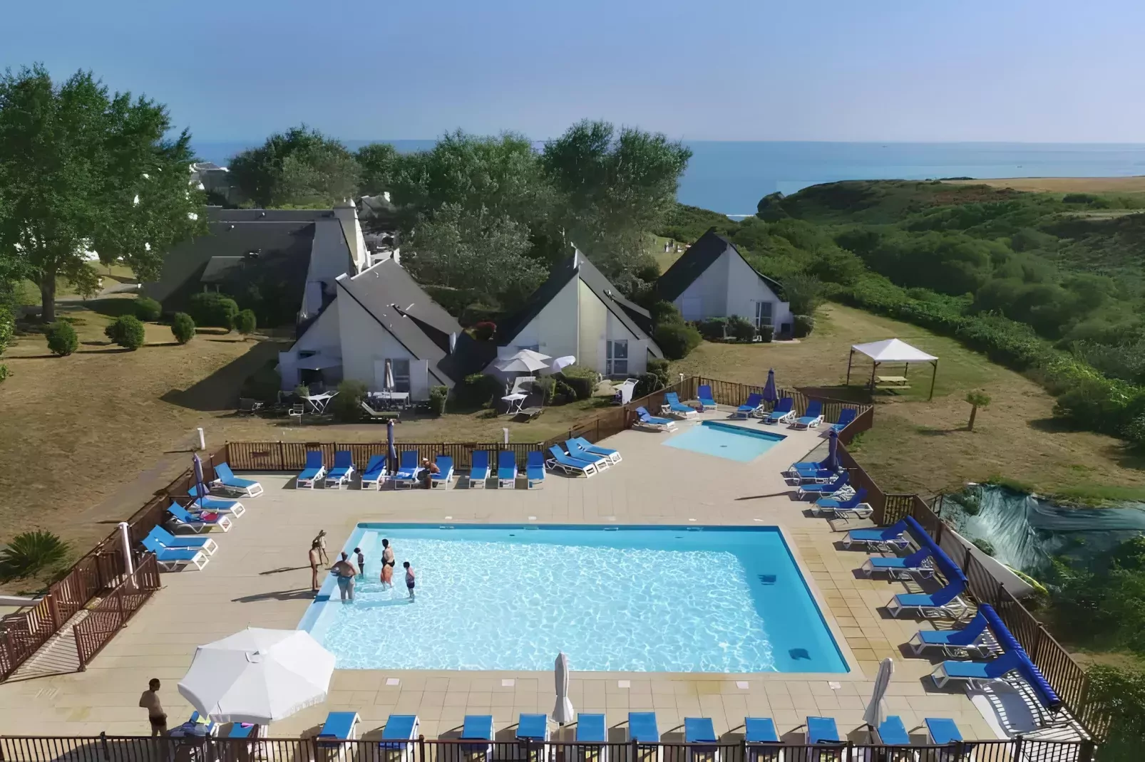 Belle-Île-en-Mer/Gîte 3 Pièces 5 Personnes 1 bébé Vue océan depuis la terrasse-Image-tags.