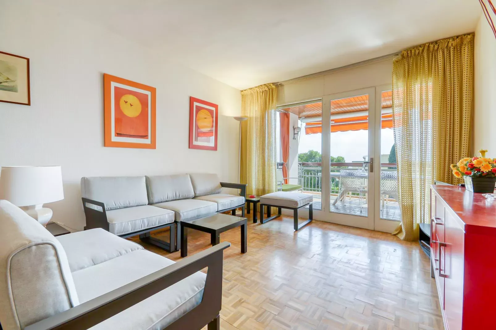 CAN PARAMON D 2 2 Roses-Woonkamer