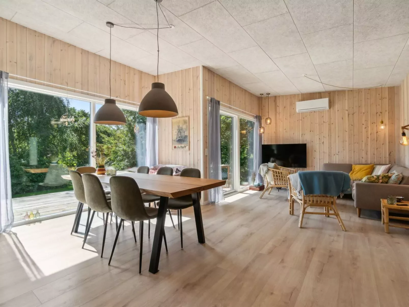 "Filip" - 1.2km from the sea-Binnen