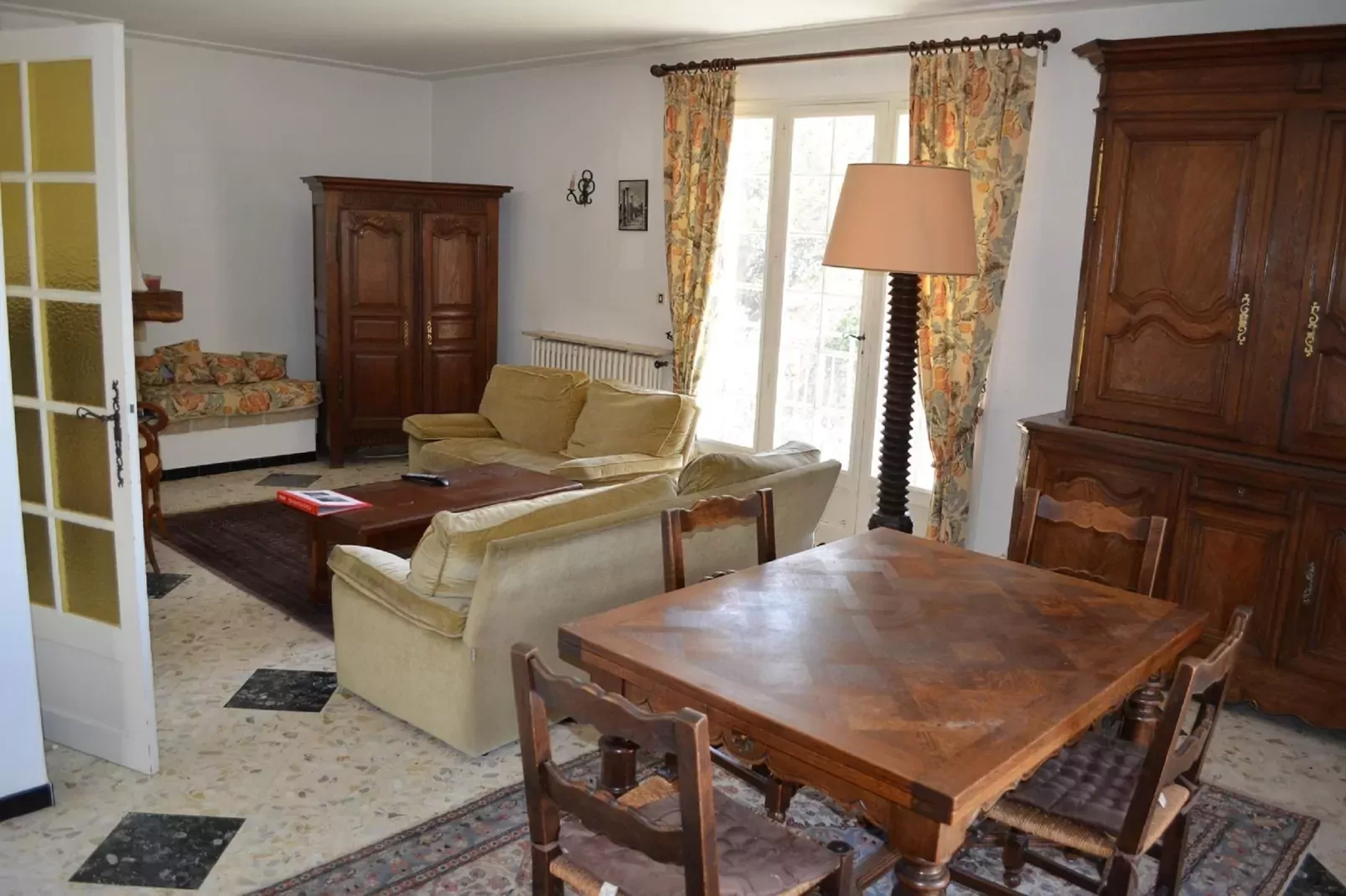 Villa les Combettes-Woonkamer