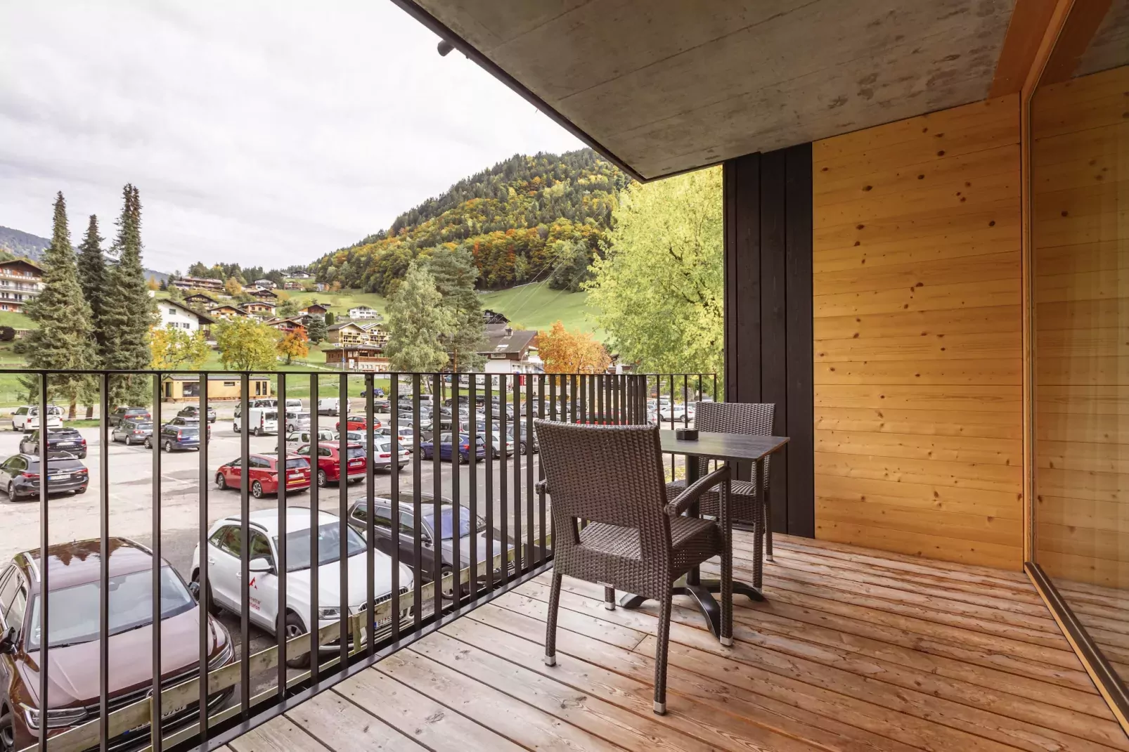 Montafon Suites Schruns 02-Terrasbalkon