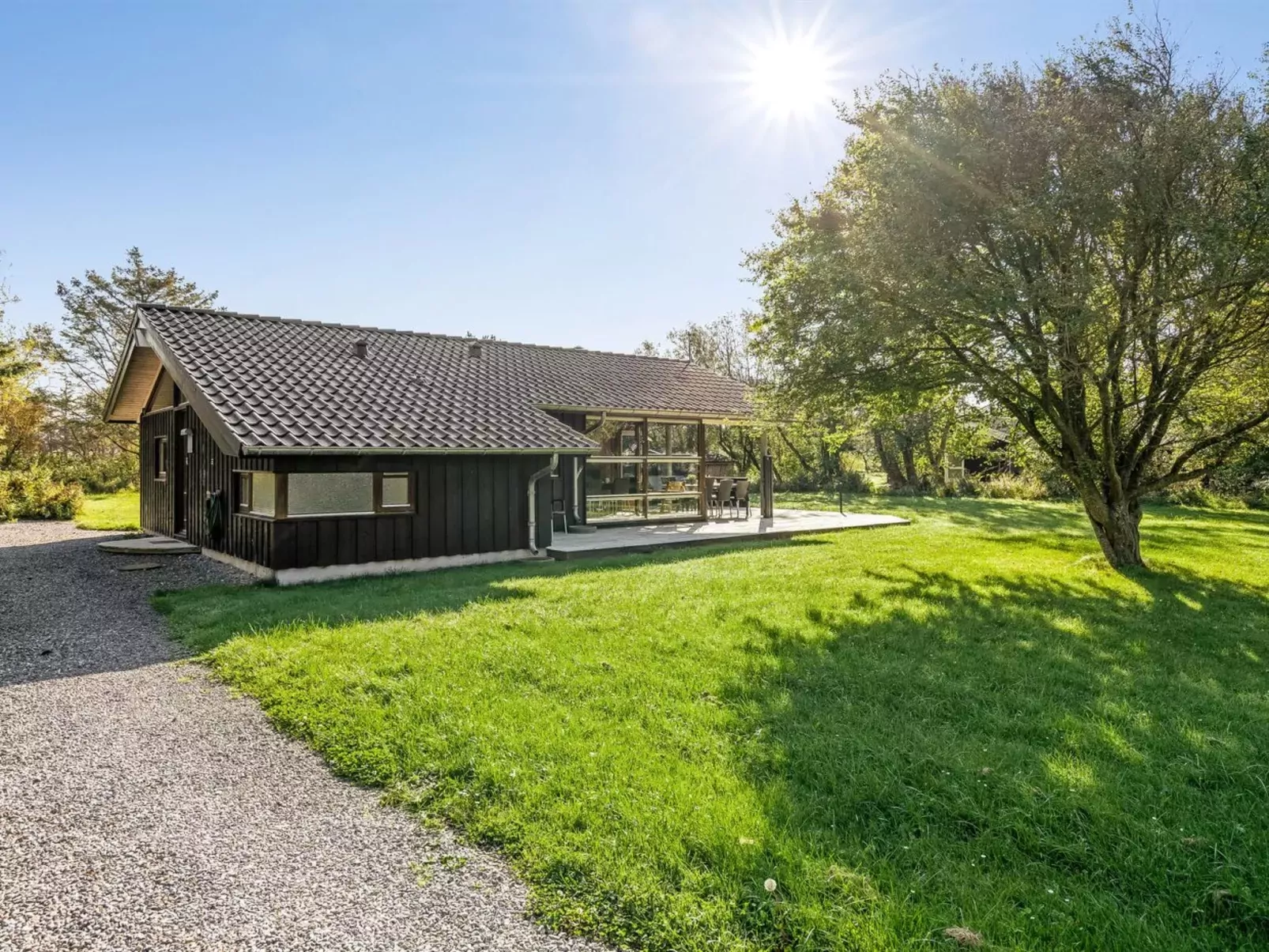 "Emeli" - 1.3km from the sea-Buiten