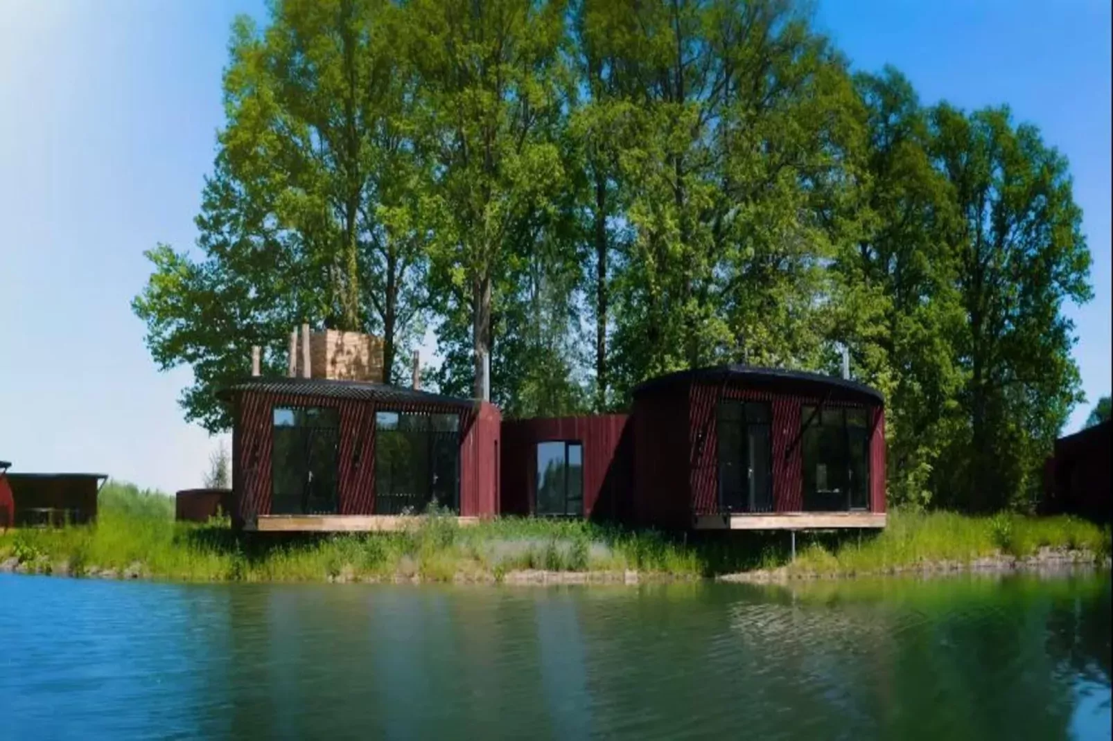 The Lodge by YourNature-Buitenkant zomer