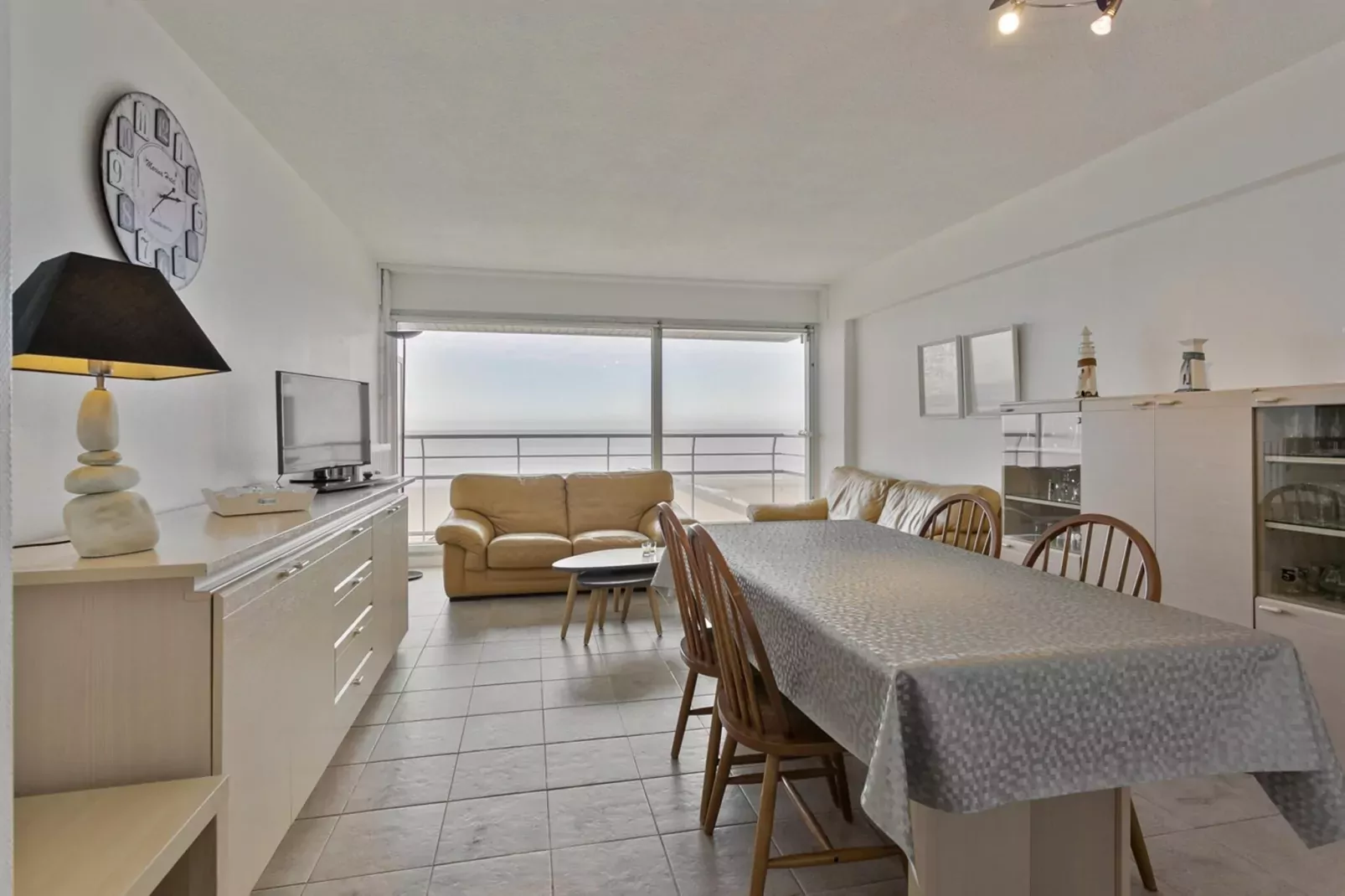 WESTCLIFF - 5A-Eetkamer
