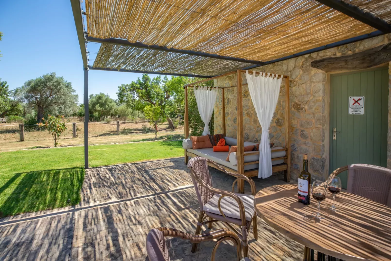 Xaona, Finca 5StarsHome Mallorca-Terrasbalkon