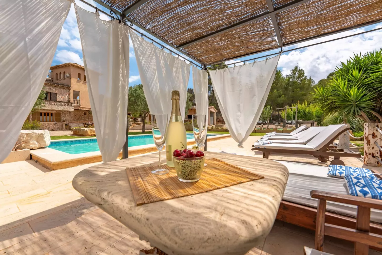 Issamar, Finca 5StarsHome Mallorca-Terrasbalkon