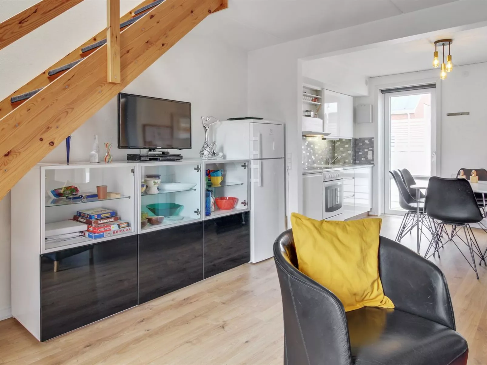 "Odger" - 2.3km from the sea-Binnen