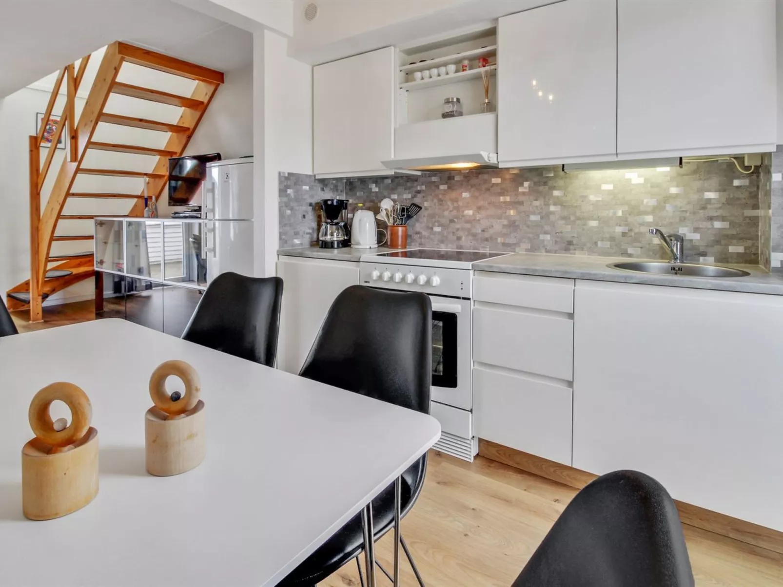 "Odger" - 2.3km from the sea-Binnen
