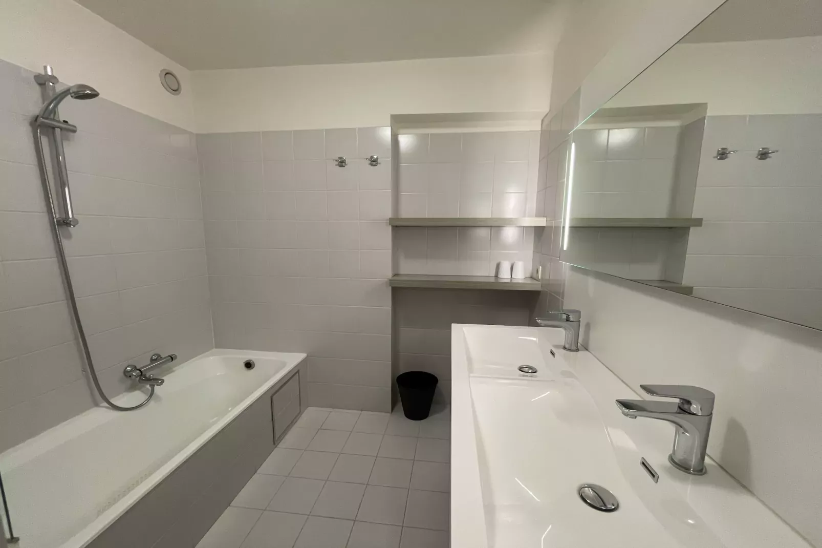 TIJL A 702-Badkamer