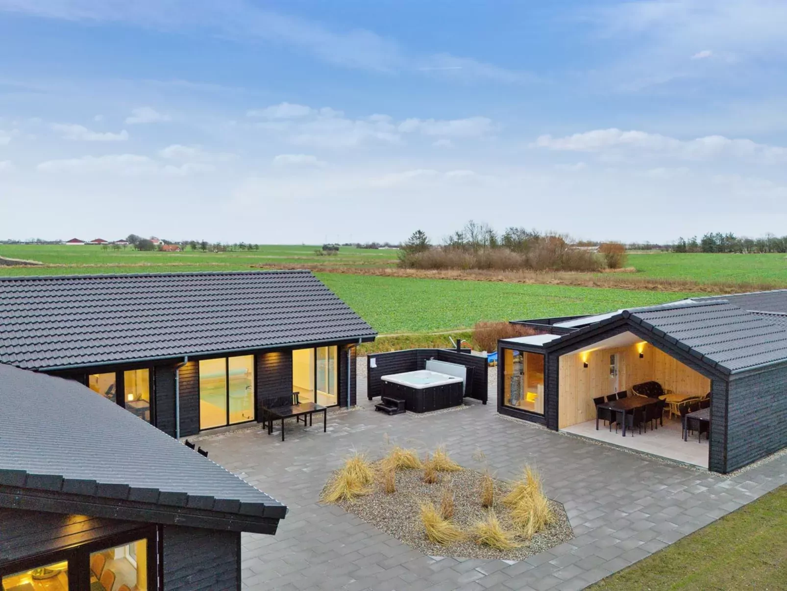 "Christian" - 600m from the sea-Buiten