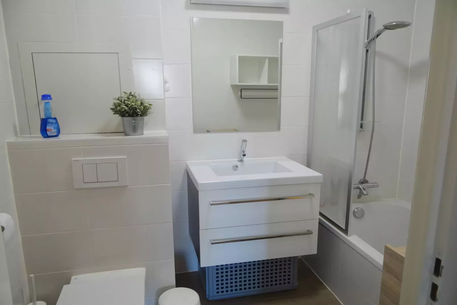 WIELINGERBANK E 404-Badkamer