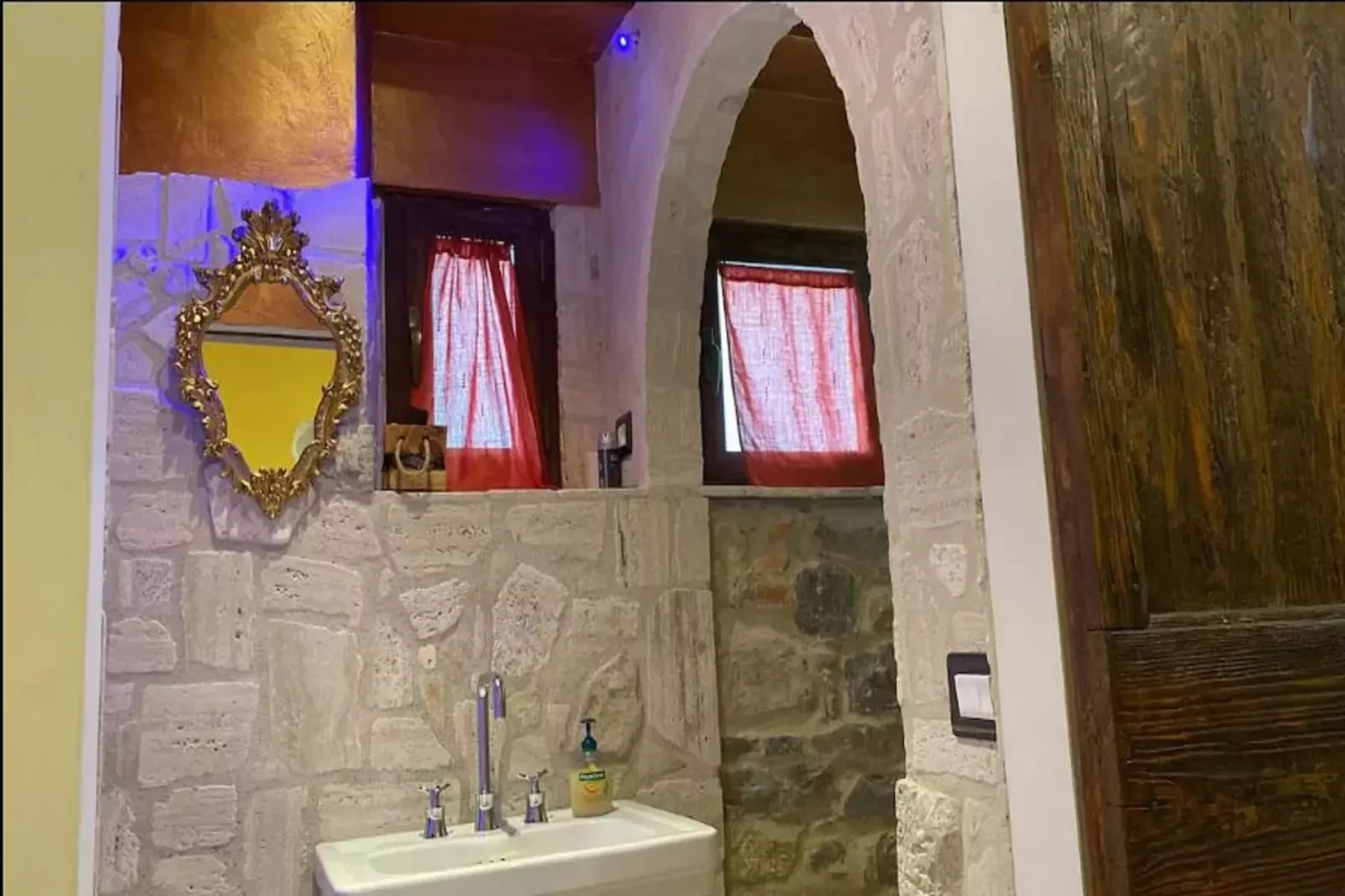 Casa Carlotta-Badkamer