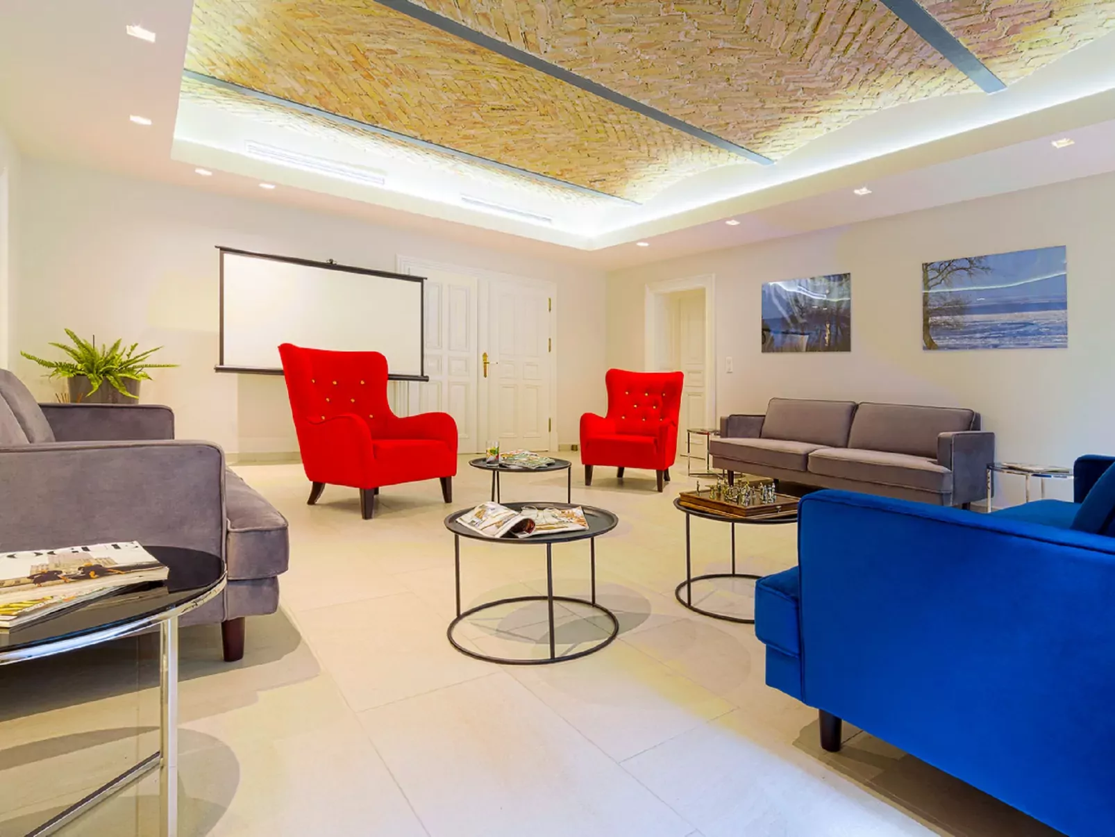 Manowce Palace-Binnen