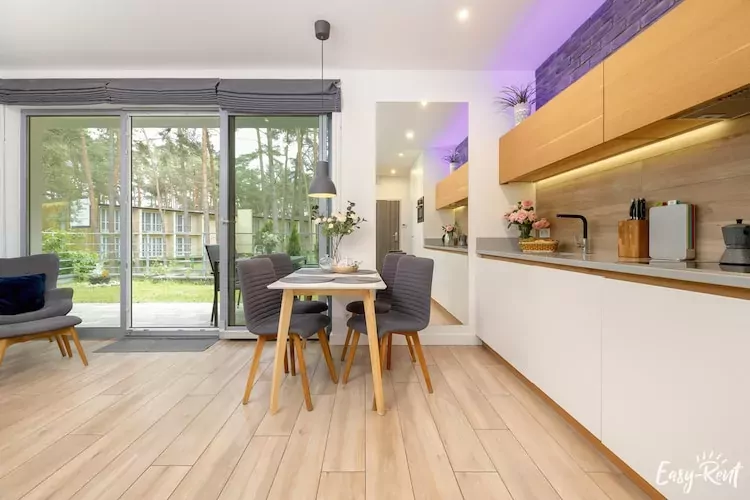 	Apartament Grunwaldzka 12d/3 Pobierowo-Eetkamer