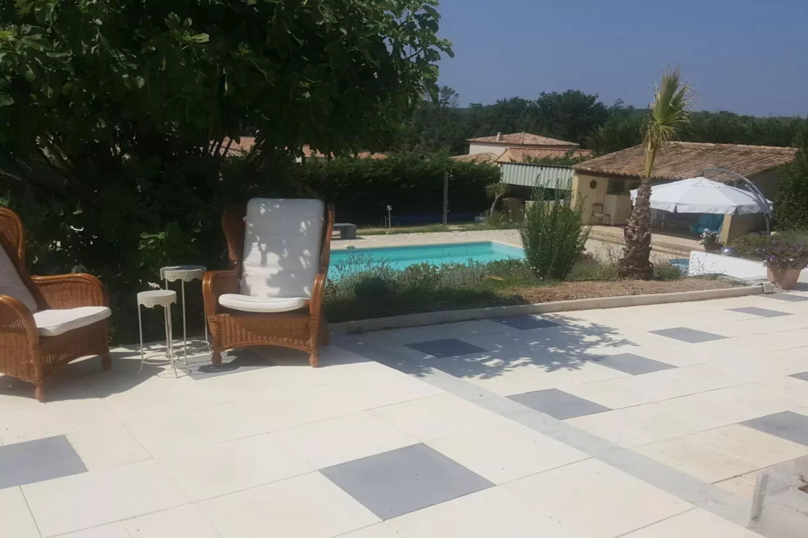 341589-Terrasbalkon