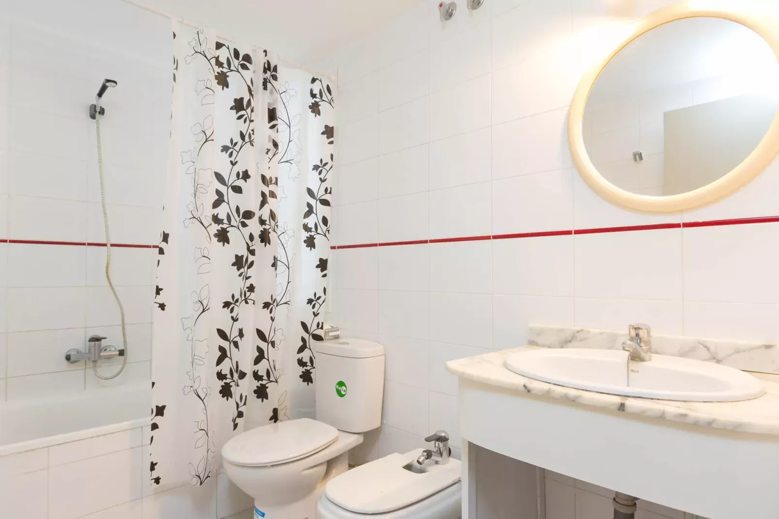 Open Pals - T-Badkamer