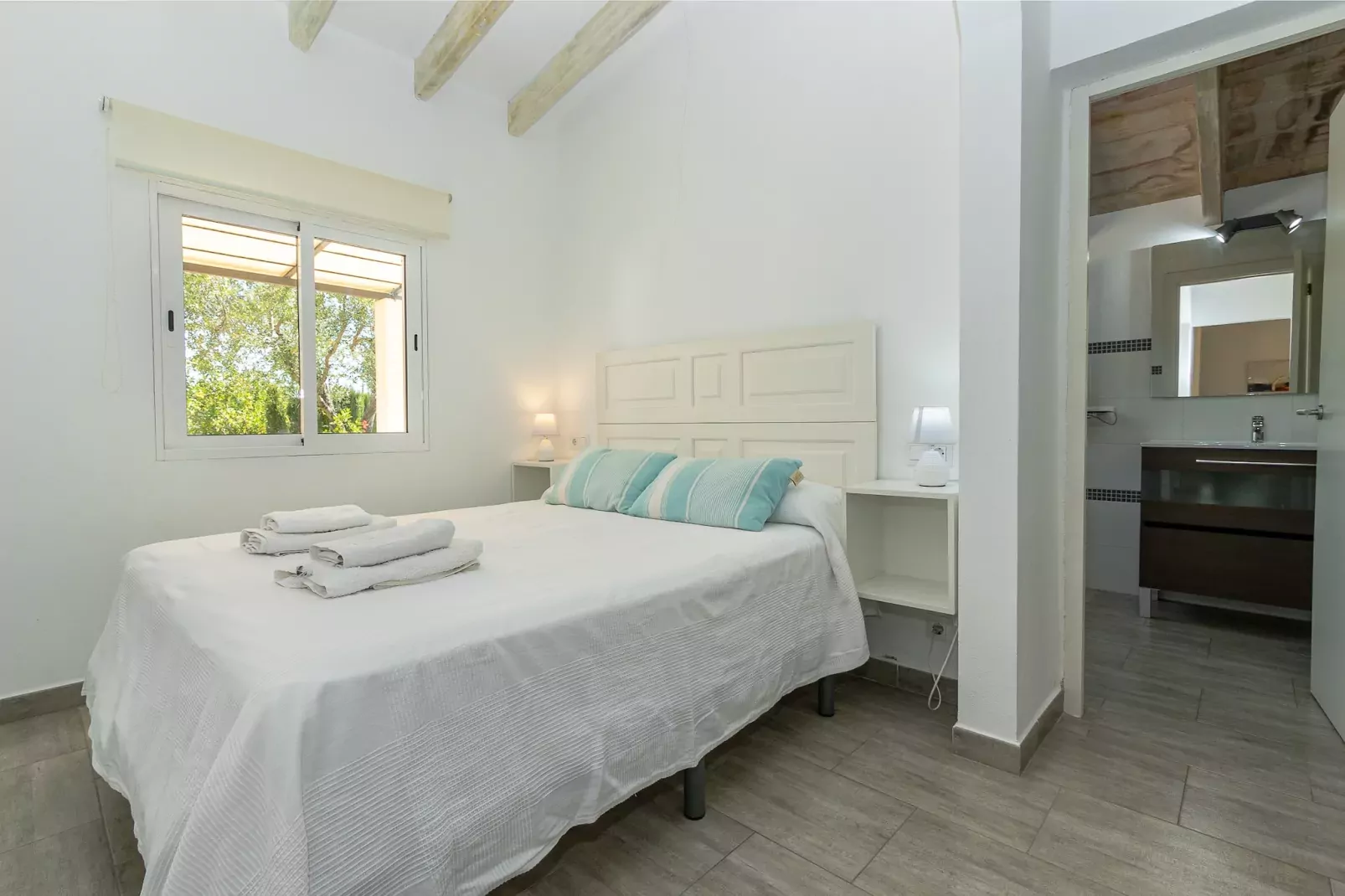 VILLA LES OLIVERES PETITES DE UN DORMITORIO-Slaapkamer