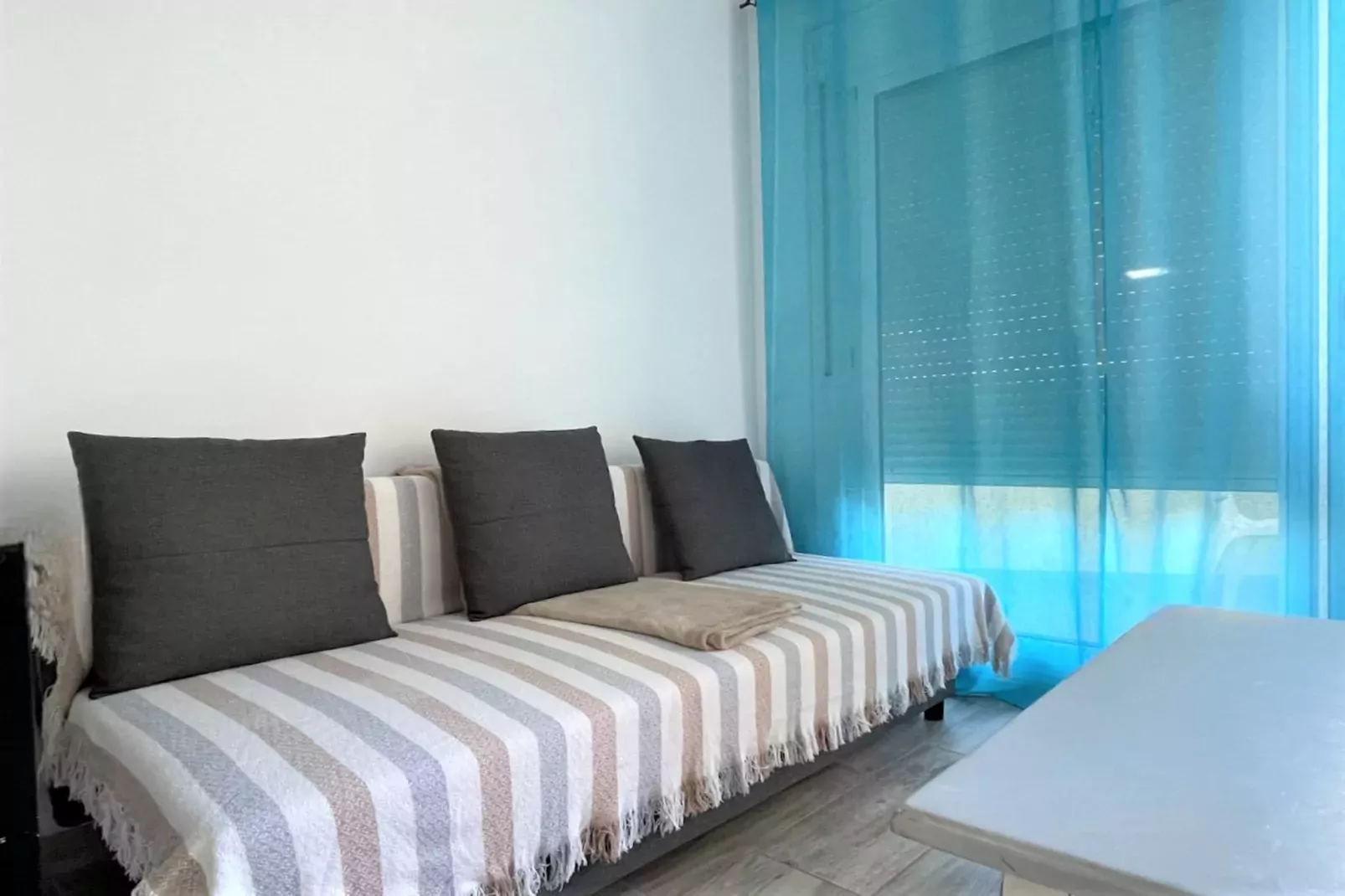 Apartamento con terraza 705