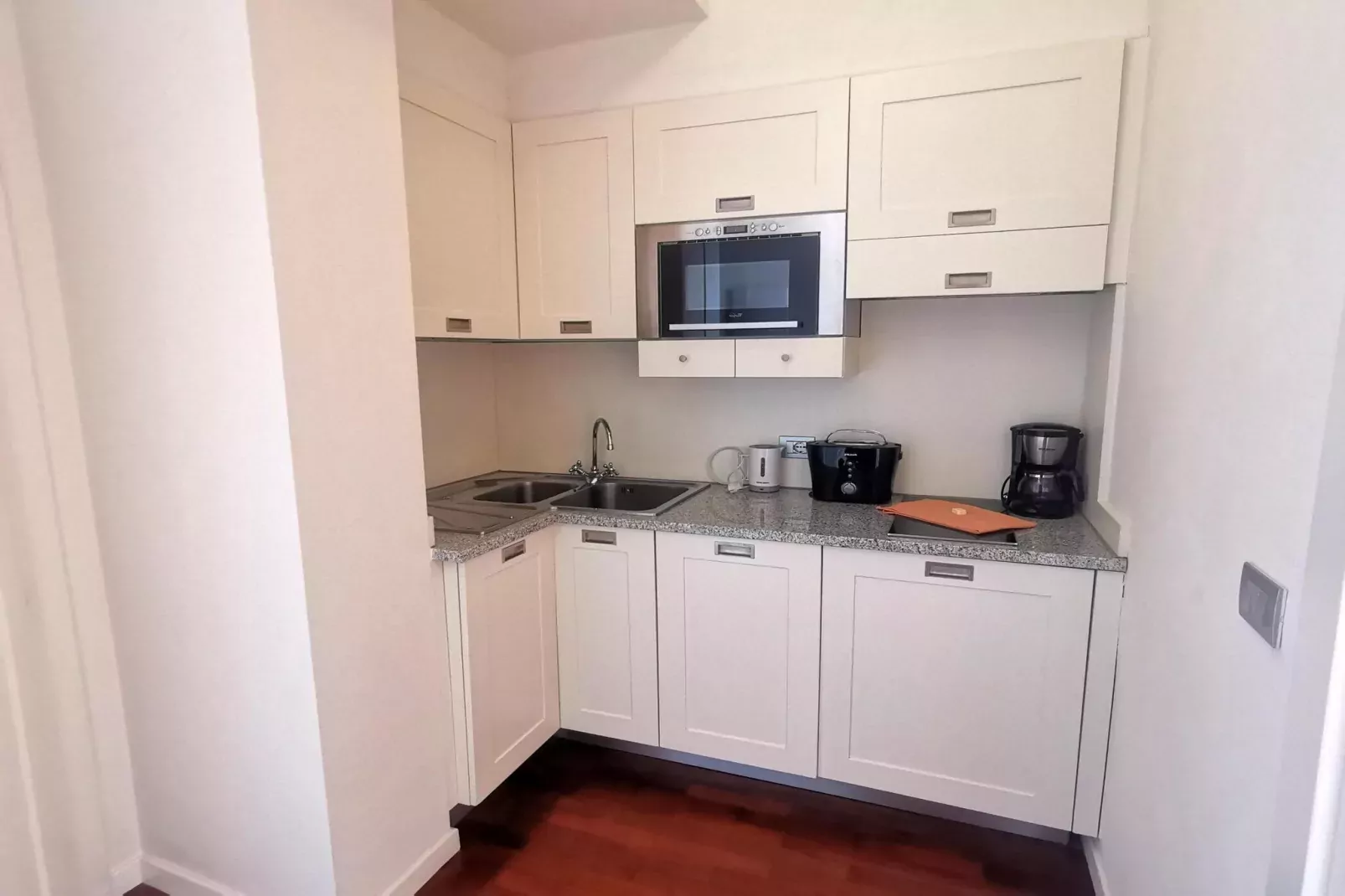 Residence Antico Verbano Meina-Bilo 3J - 3 pers-Keuken
