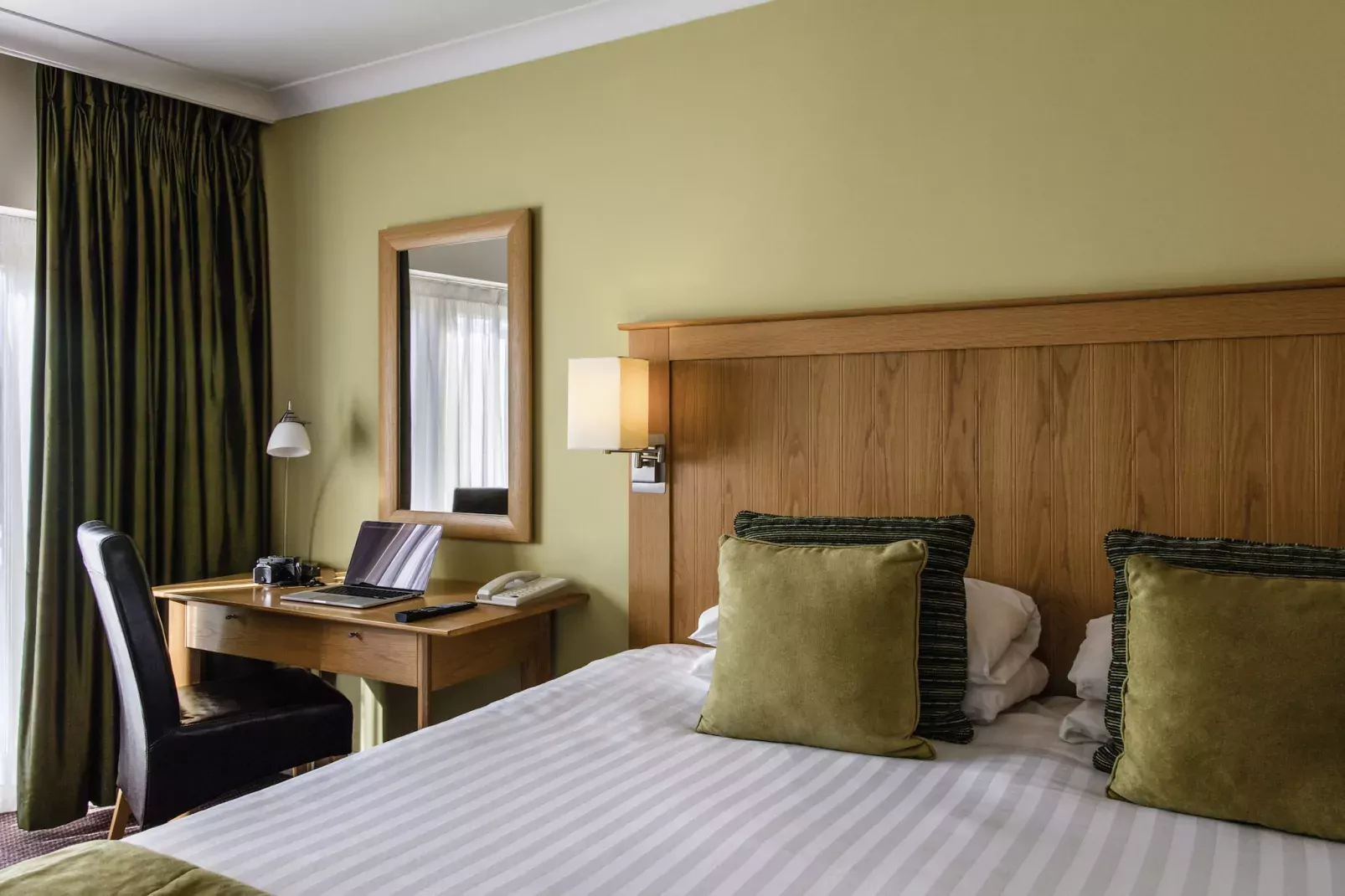 Classic double ex Mercure Walton-Slaapkamer