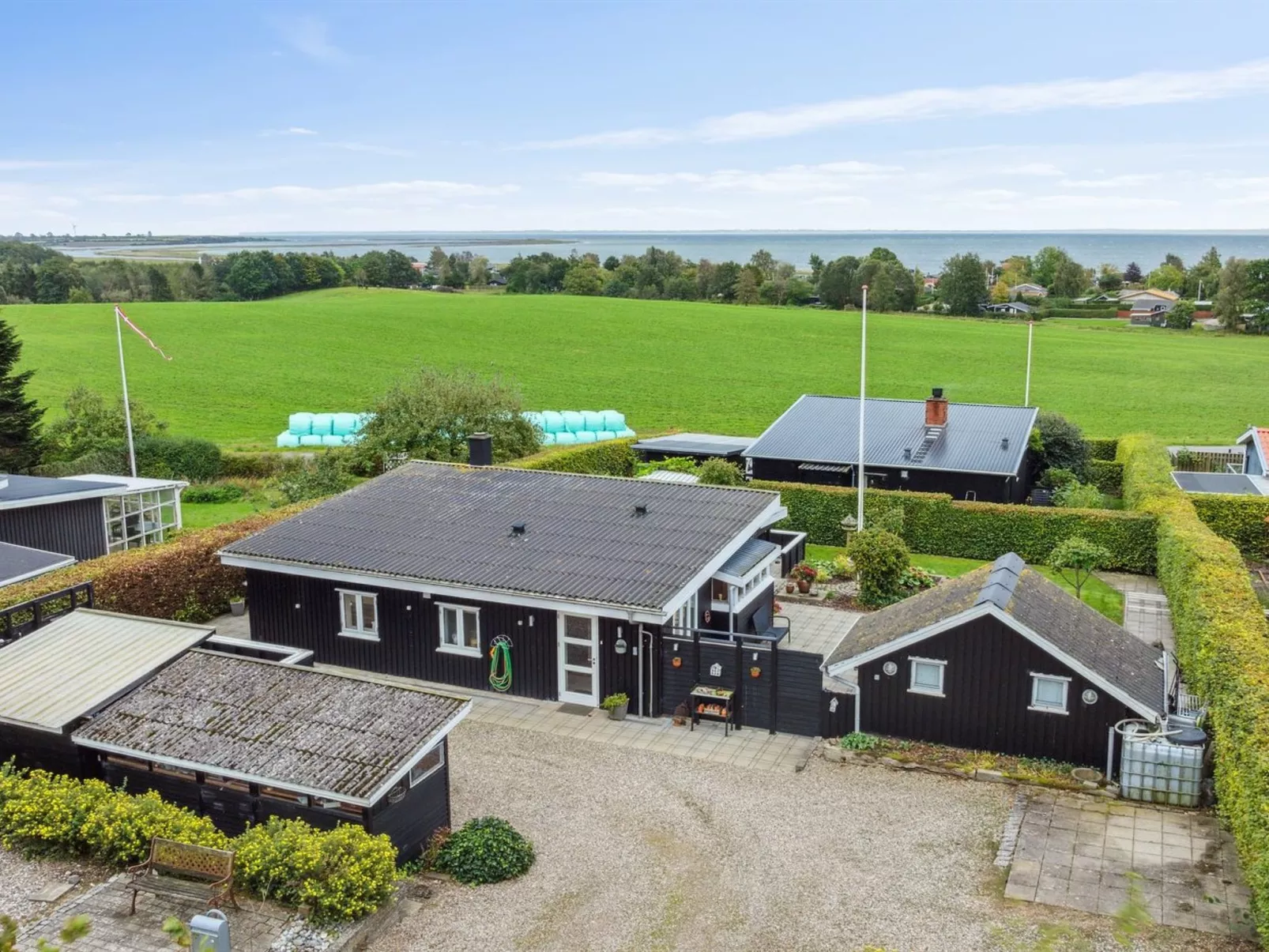 "Yngvy" - 500m from the sea