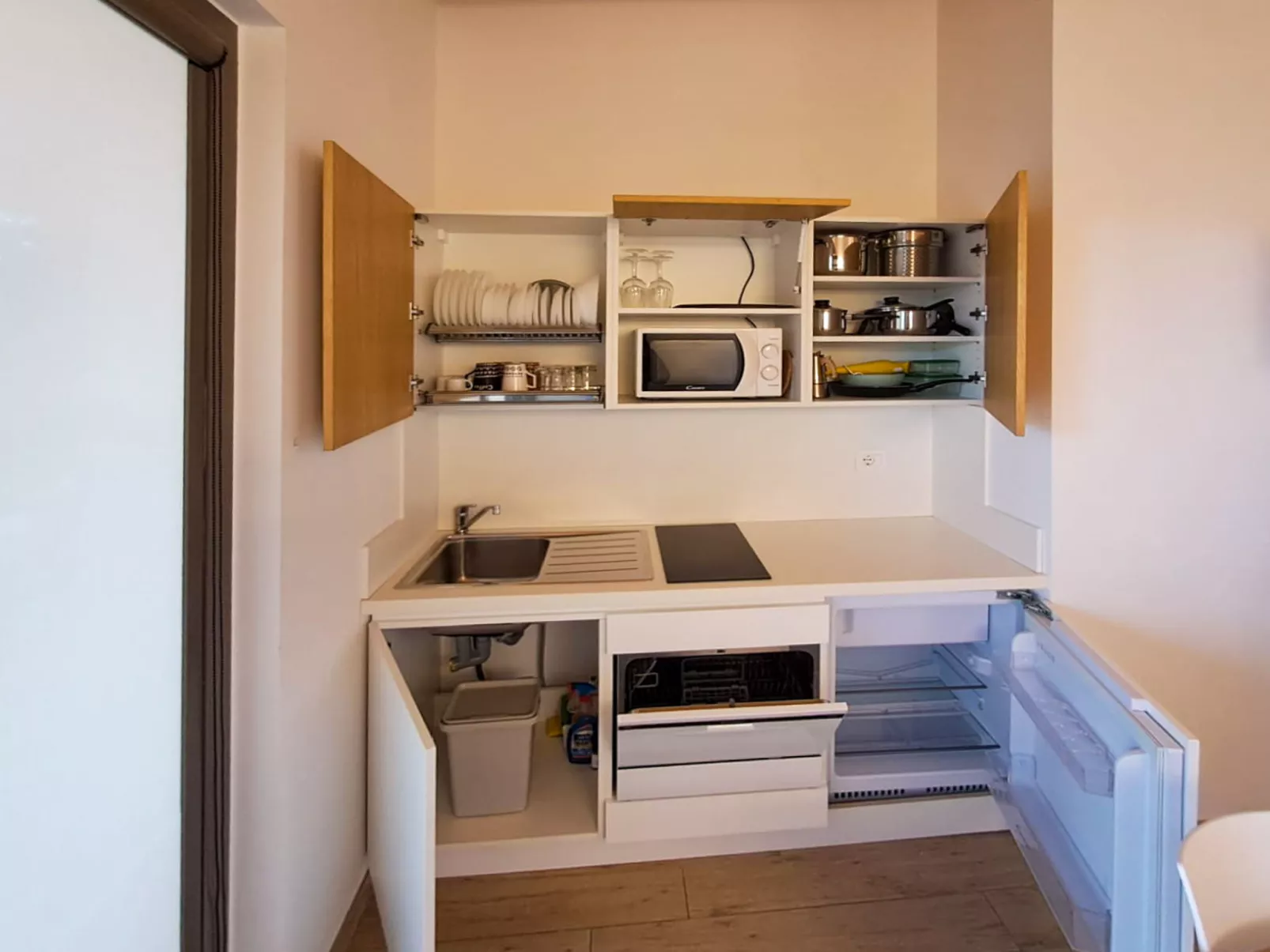 Roseto Apartments Trilo 1