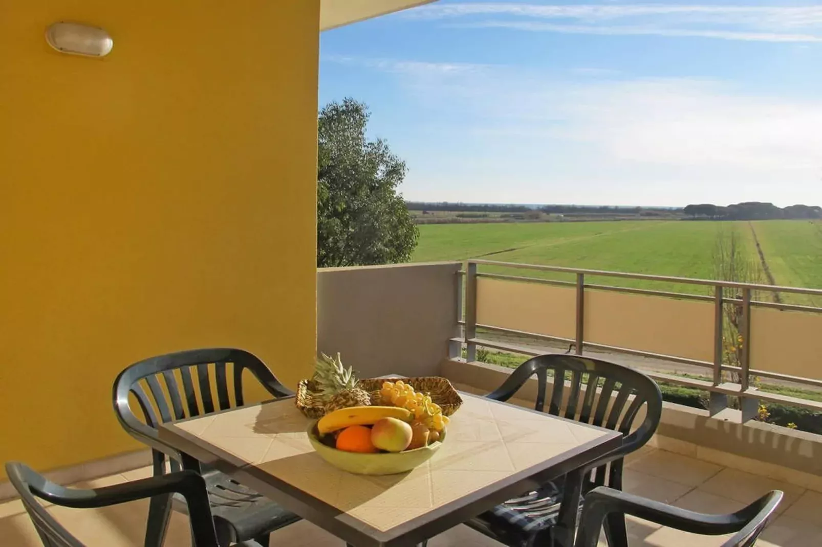 Residenza Alberghiera Italia in Luni - Bilocale B4-Terrasbalkon