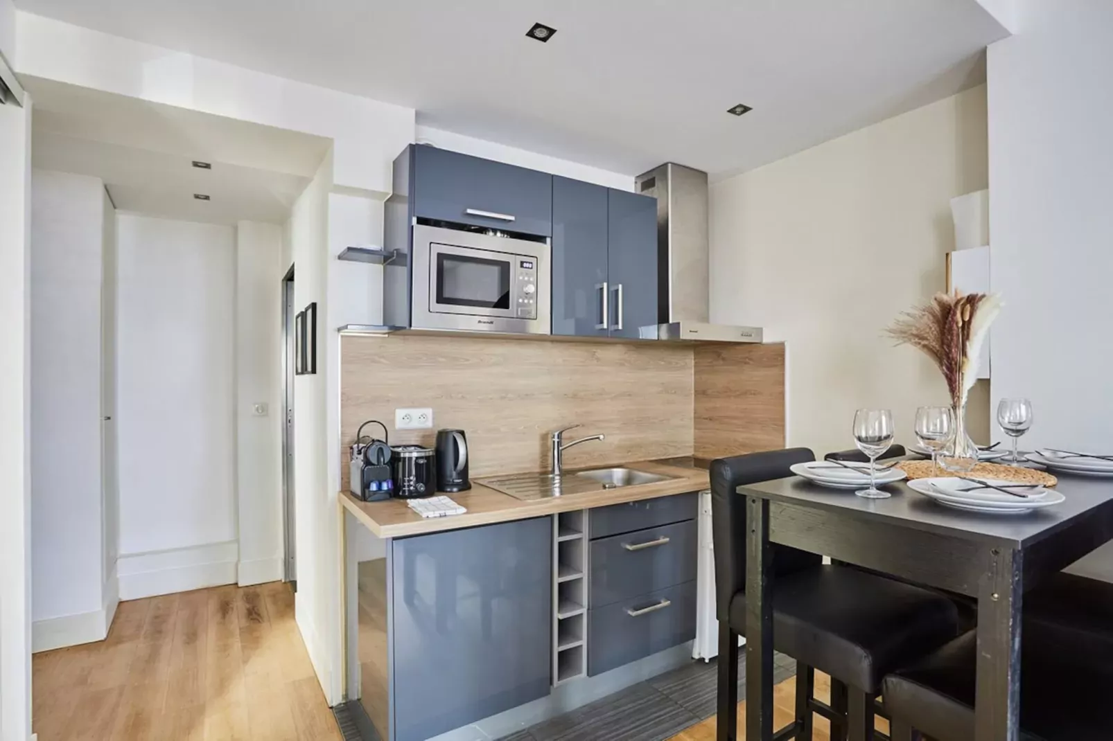 RIVOLI 2 VRBO-Image-tags.