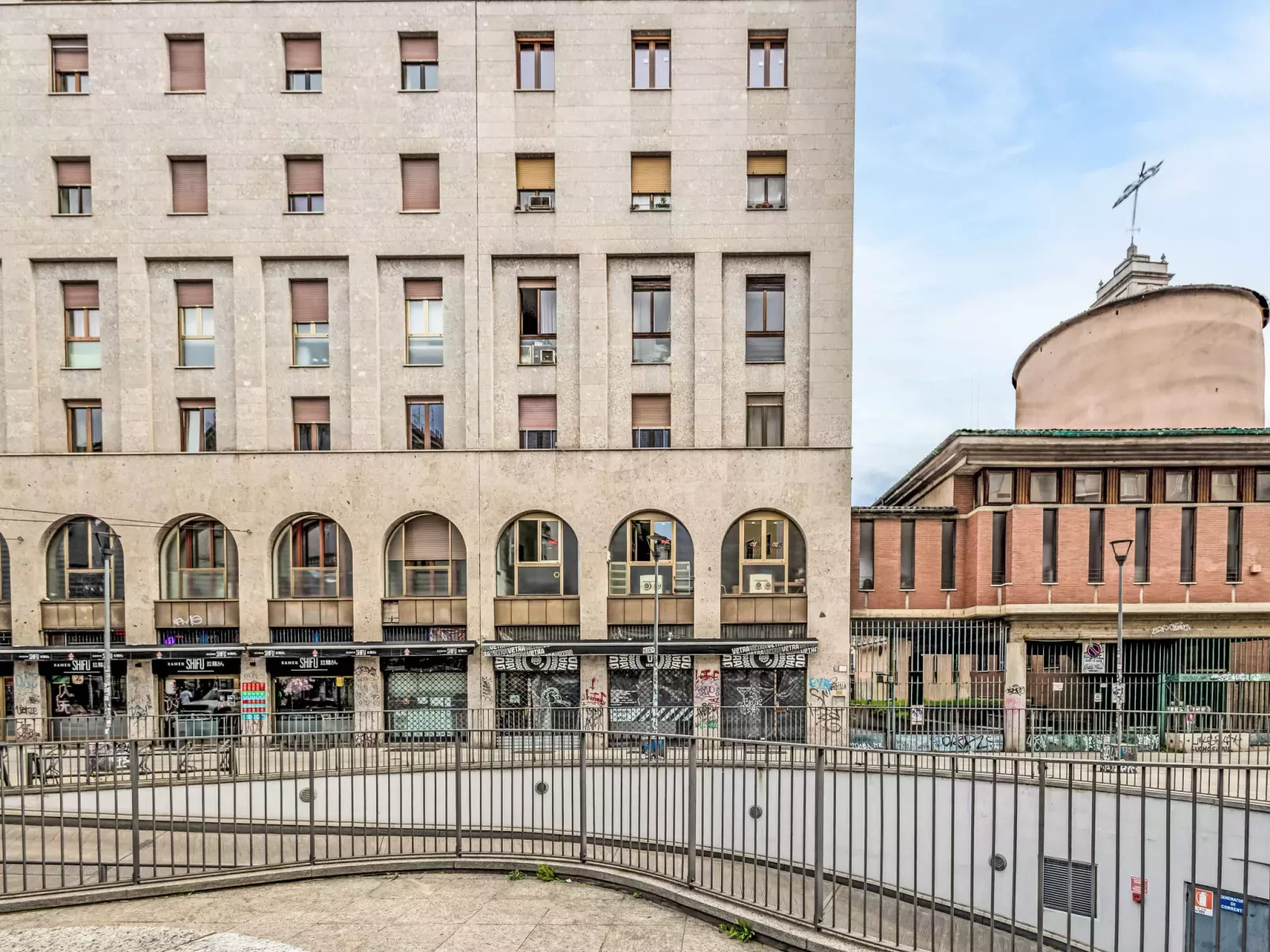 Manusardi Navigli Flat-Buiten